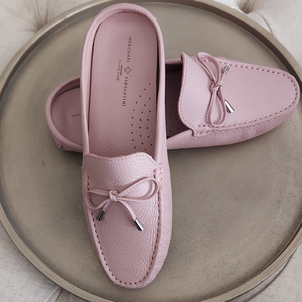🚨SALE🚨 Pink Leather "Driving" Shoes/Fit like size 10